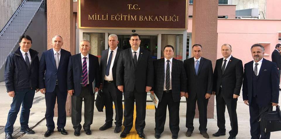 M.E.B. DUYURU: DEVLET OKULLARIMIZDA ARNAVUTÇA DİLİ MÜFREDAT’A ALINMIŞTIR